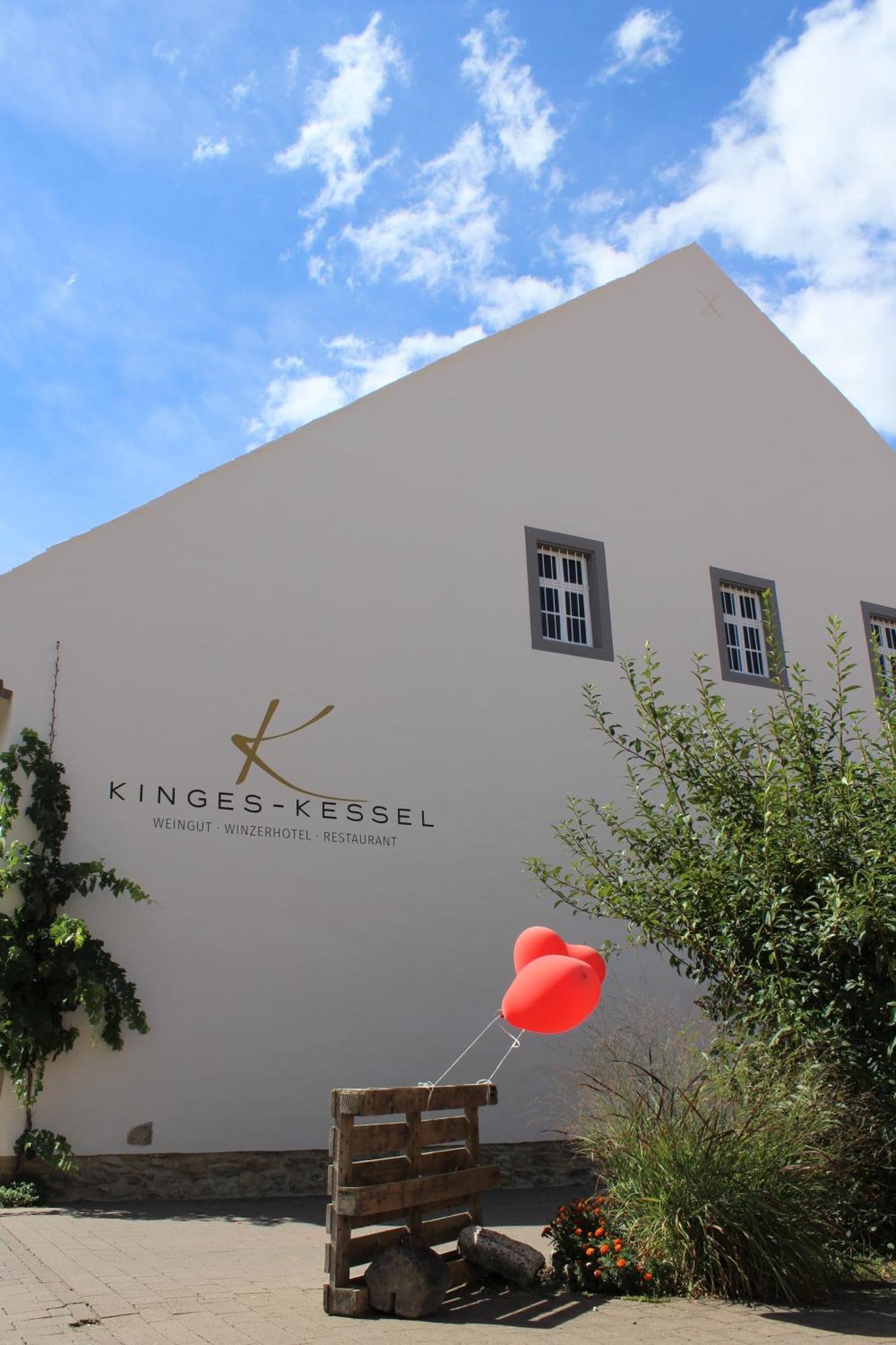Winzerhotel Kinges-Kessel Morstadt エクステリア 写真
