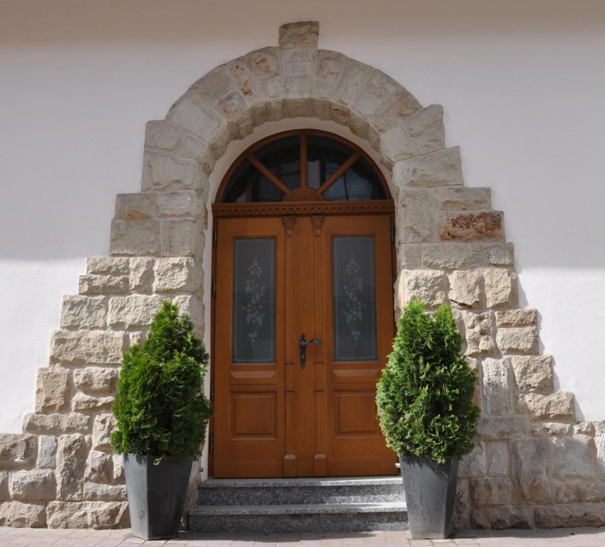 Winzerhotel Kinges-Kessel Morstadt エクステリア 写真